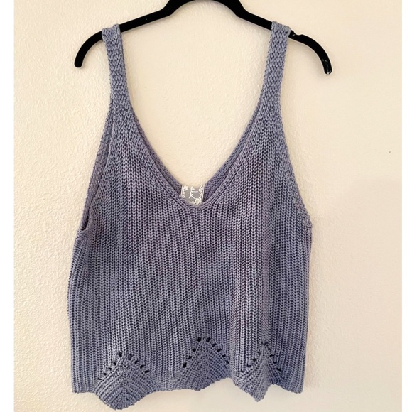 Sadie & Sage Tops - EUC Sadie & Sage Double V-Neck Knit Tank